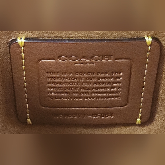 Coaxh Feild Tote 22 With Rexy - Picture 13 of 13